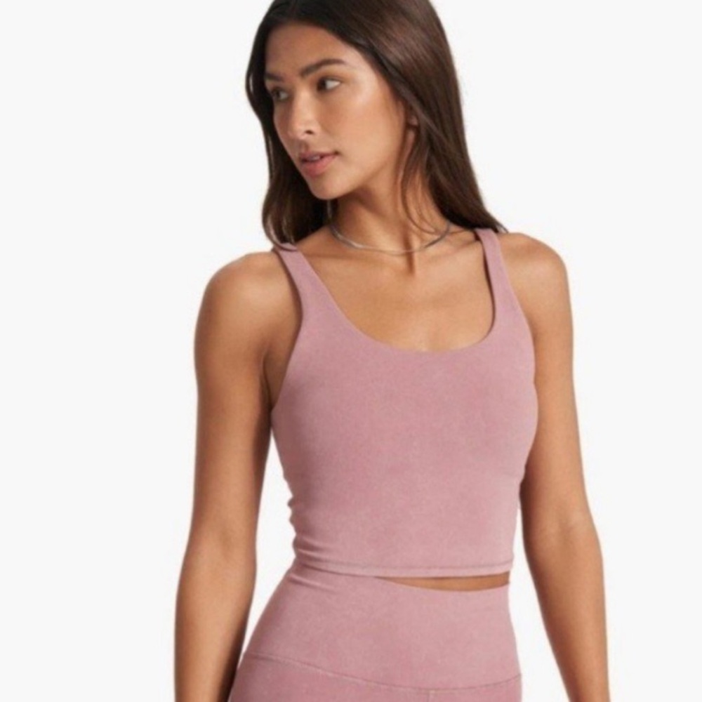 LIKE NEW Vuori Daily Crop - Washed Marsala - Size Medium